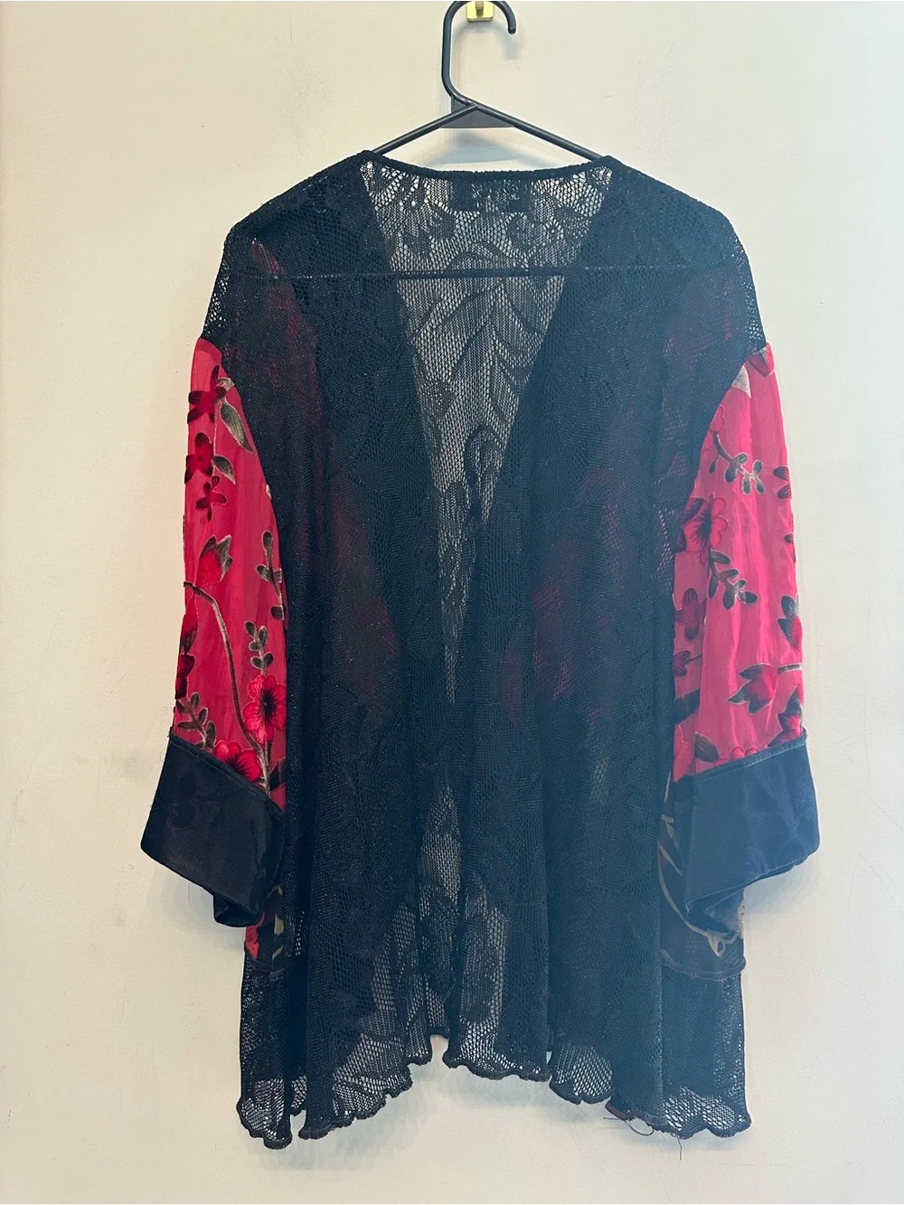 Vintage 90s/Y2K Lady’s Image Red & Black Floral Velvet Lace Kimono Cardigan 3X